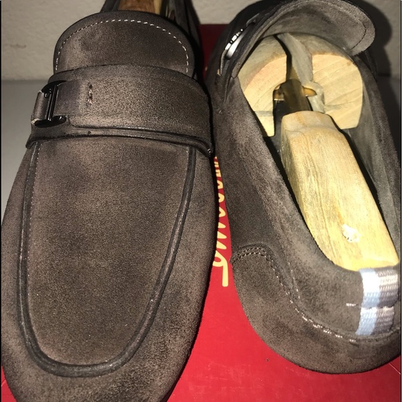 Ferragamo world men’s brown suede loafers - Picture 2 of 5